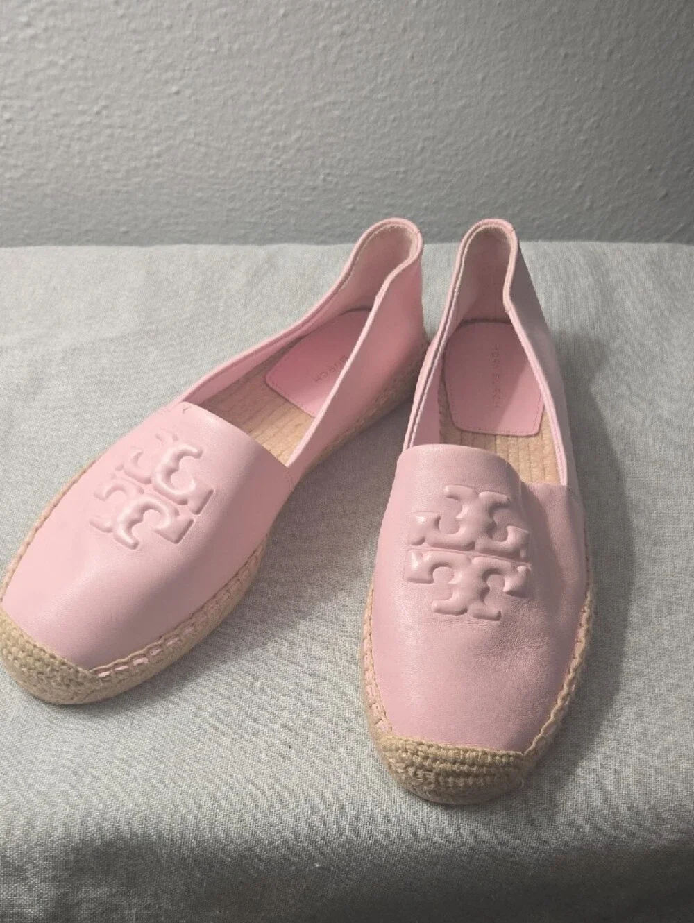 Tory Burch Pastel Pink Leather Espadrille Slingback Flats. NEW (Minor scratch)